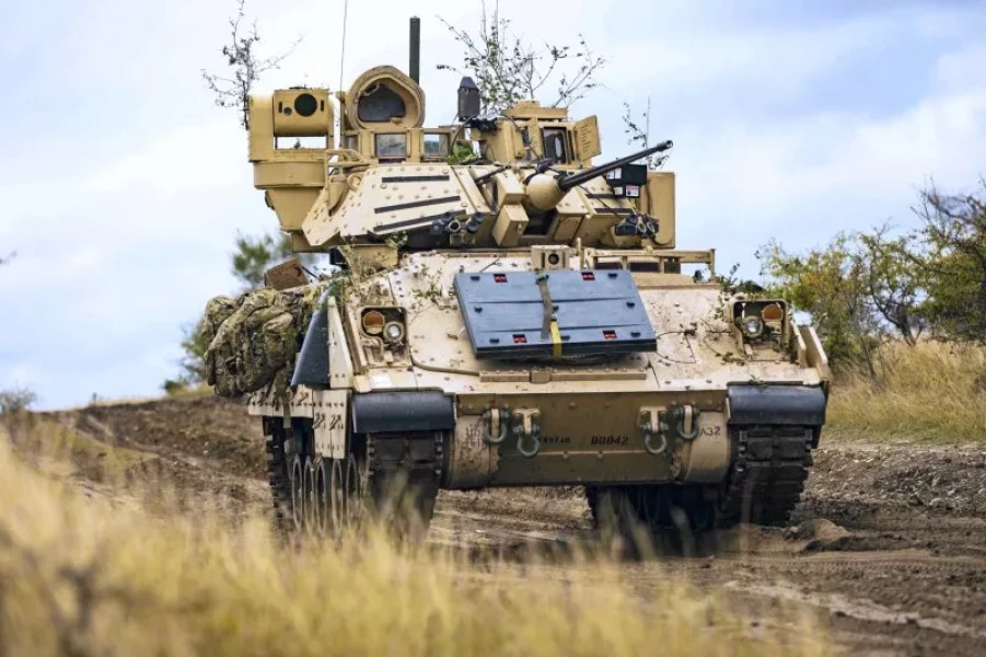 Bradley-U-S-Army.webp Bradley-U-S-Army.webp - 42TČen