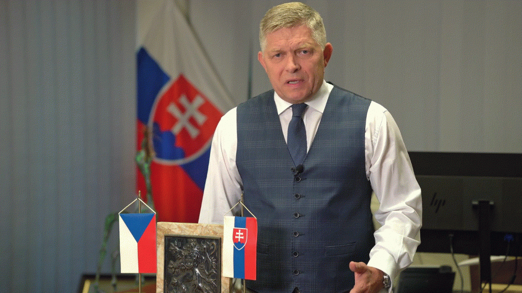 Slovenský expremiér Robert Fico Slovenský expremiér Robert Fico - 42TČen