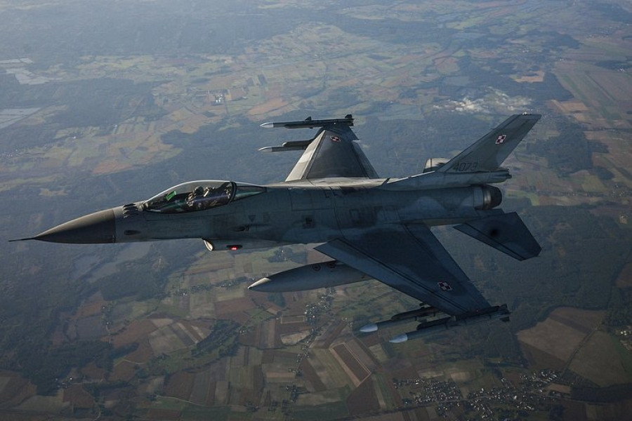 Stíhačka F-16 Stíhačka F-16 - 42TČen
