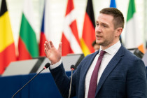 Slovenský europoslanec Milan Uhrík - 42TČen