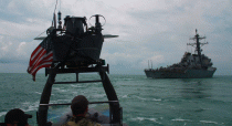 Torpédoborec US Navy USS Carney během cvičení v Černém moři - 42TČen