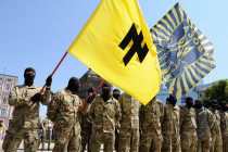 Příslušníci praporu Azov - 42TČen