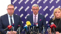 Aleš Juchelka, Karel Havlíček a Alena Schillerová - 42TČen
