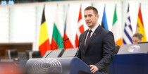 Milan Uhrík - 42TČen