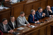Vláda premiéra Petra Fialy - 42TČen