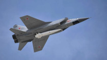 Ruská stíhačka MiG-31 údajně nese hypersonickou střelu Kinžal - 42TČen